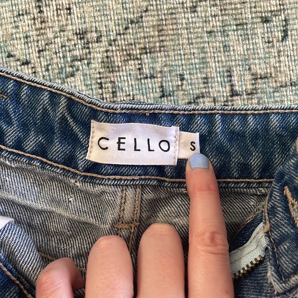 Cut off denim shorts - Picture 3 of 3